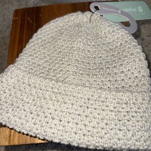 NWT Irelandseye One Size Silver Grey Virgin Wool Knit Beanie Cap